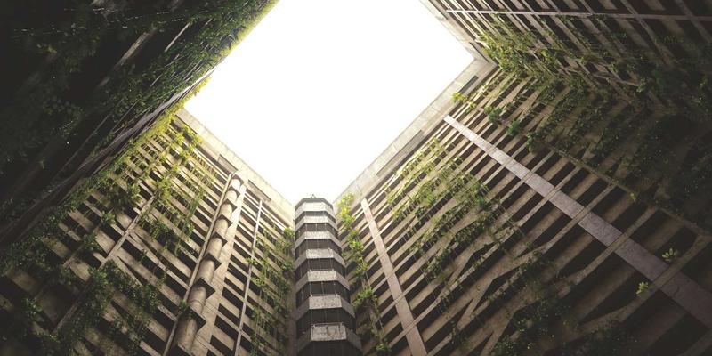 5G网络切片技术深度解析:从原理到实践,如何为垂直行业打造专属虚拟网络